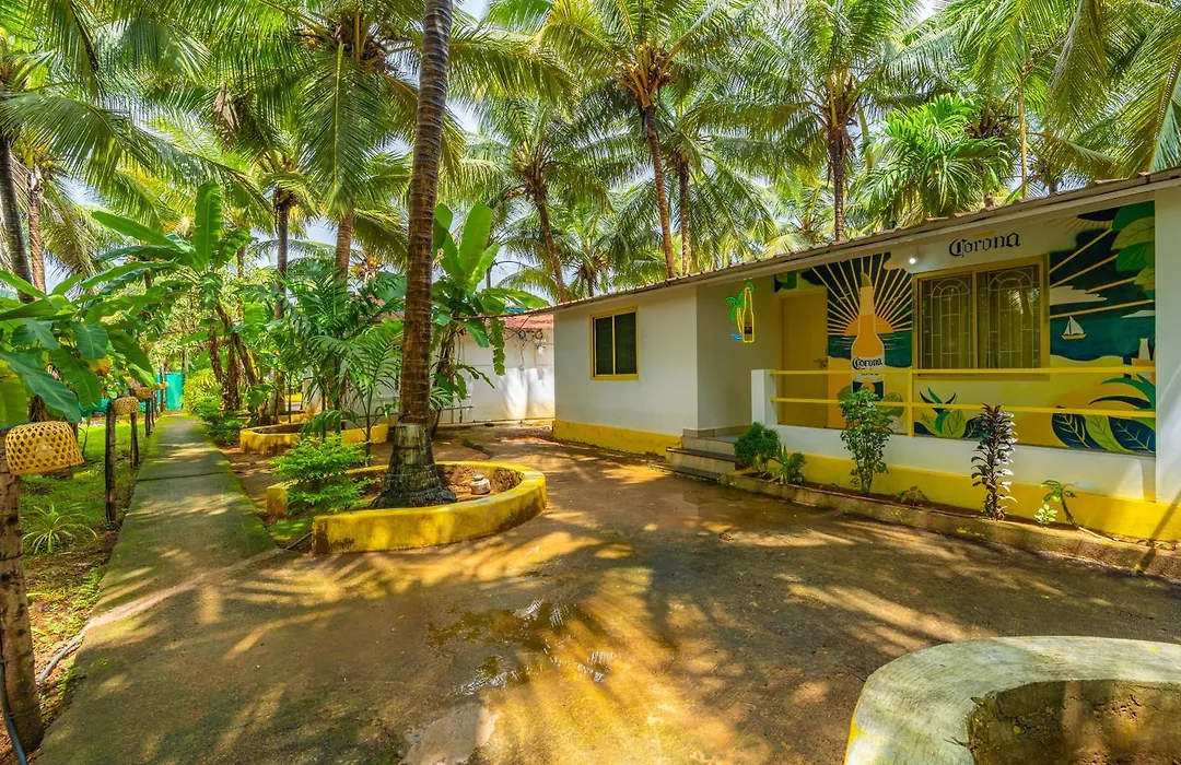 Whoopers Party Hostel, Palolem-1