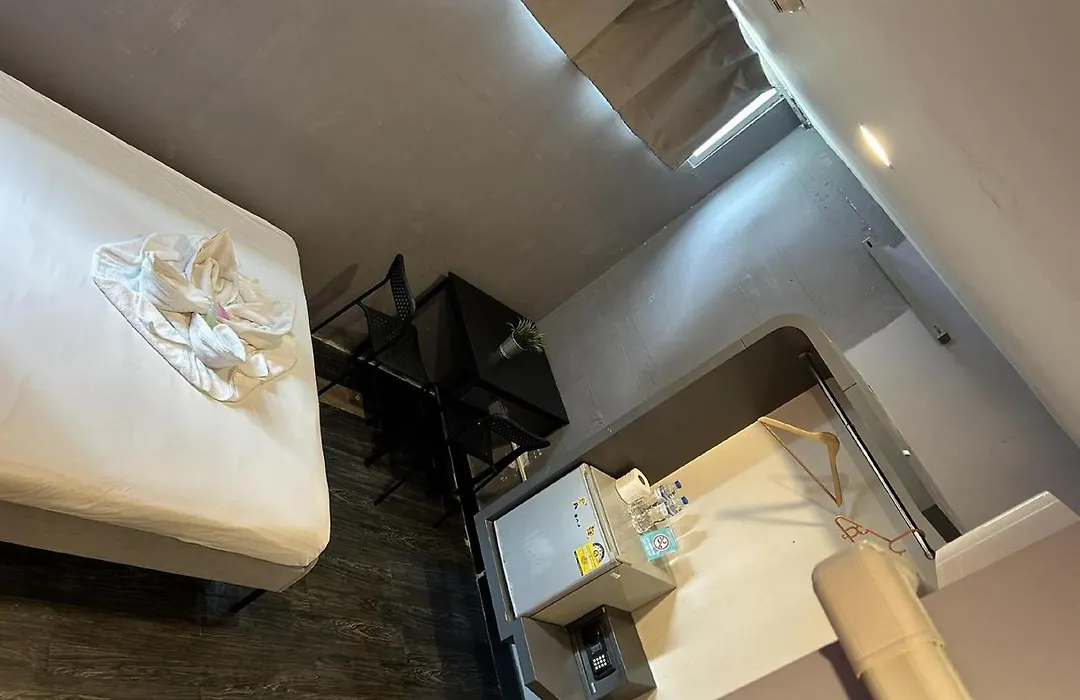 Cheqinn Hostel - Sukhumvit 4 Nana Plaza-1