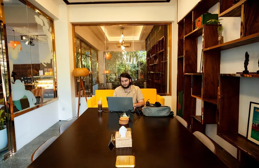 Mad Monkey Hostel Phnom Penh-1