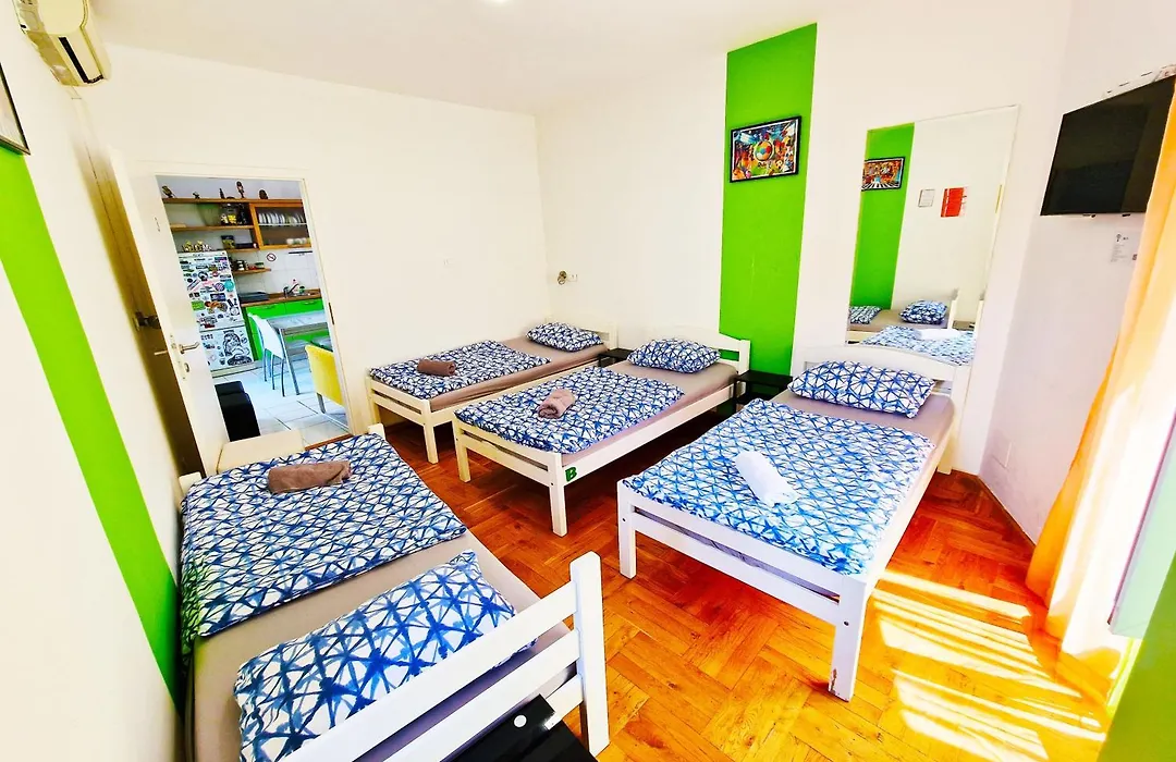 Croparadise Hostel-1