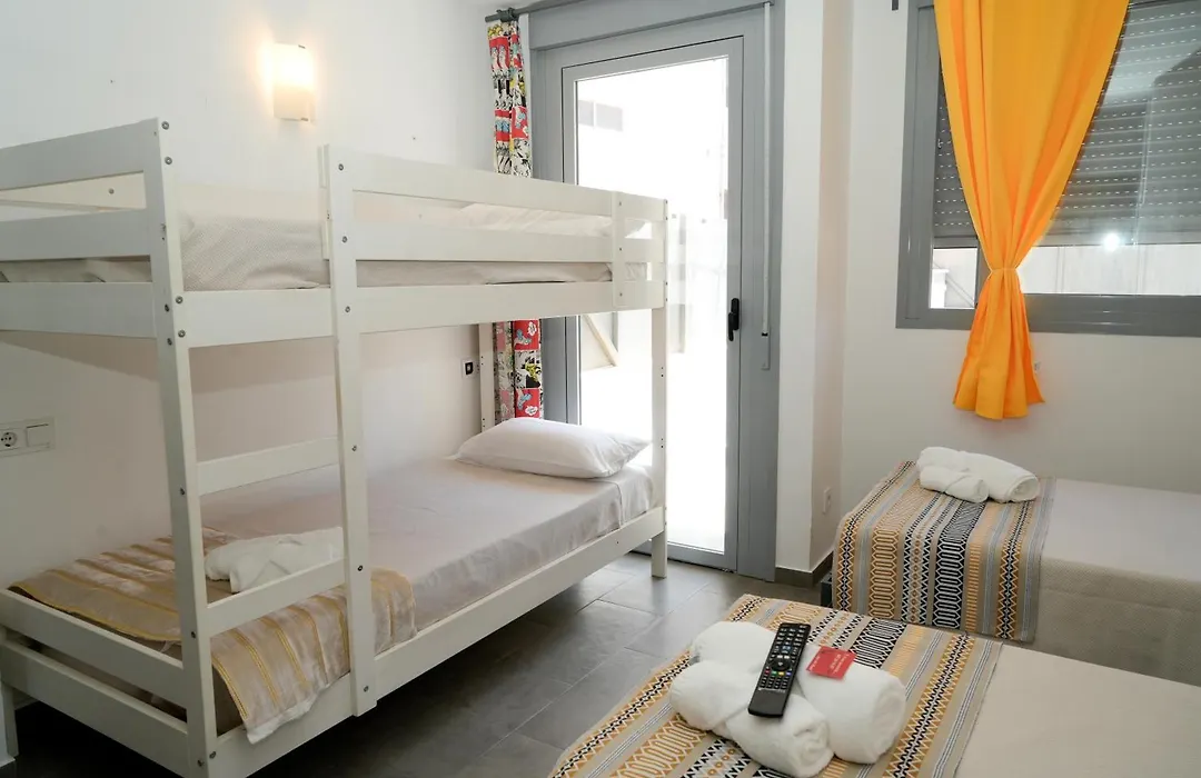 New Art Beach Hostel- Albergue Juvenil-1