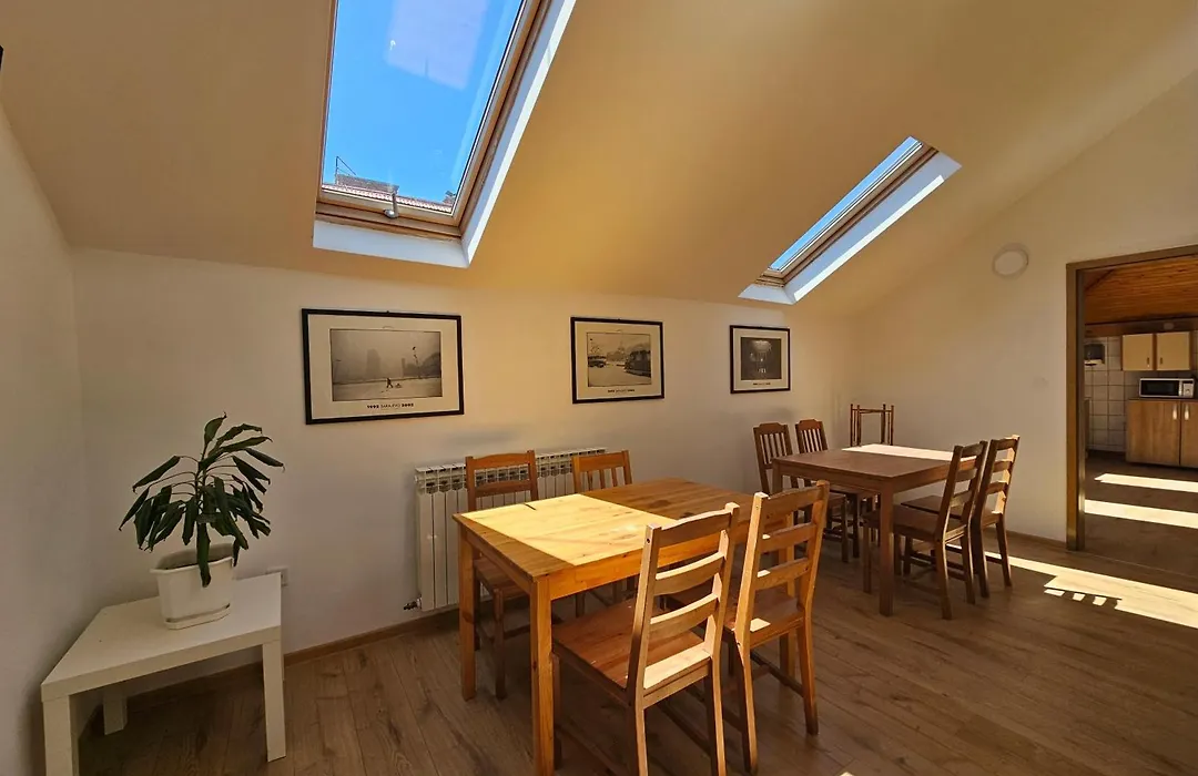 Leopold Chillout Hostel-1