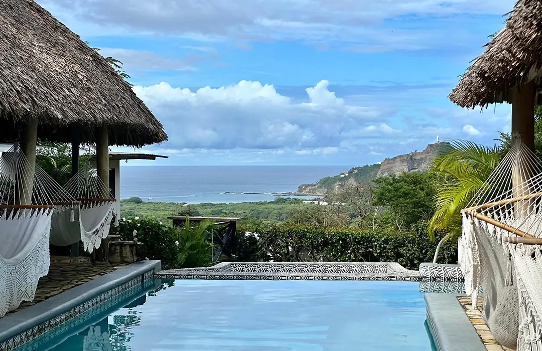 Casa De Olas - Eco Rustic Hostel-1