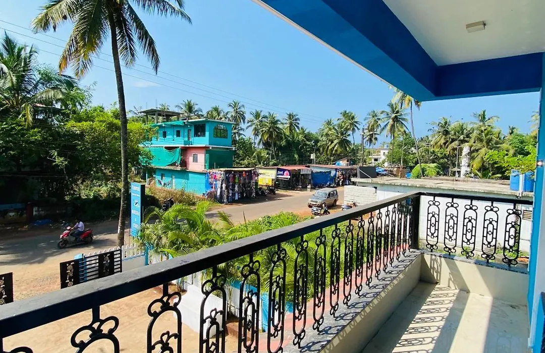 Yuvraj Classic Home Hostel & Cafe-1