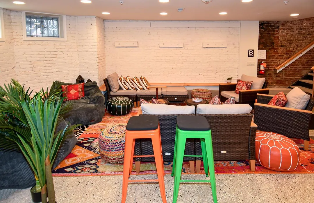Caravan Hostel Dc-1