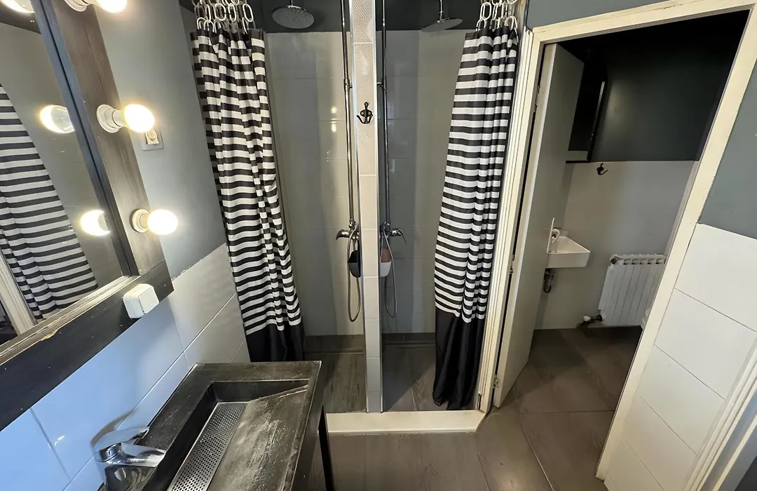 Nomad Hostel-1