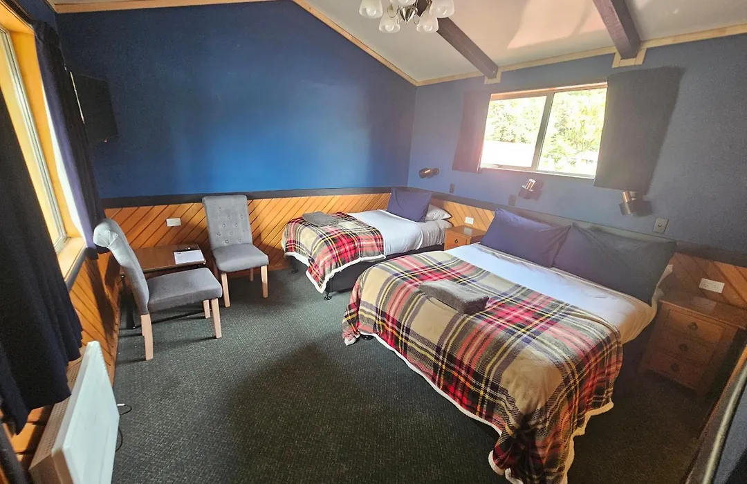 Chateau Backpackers & Motels-1