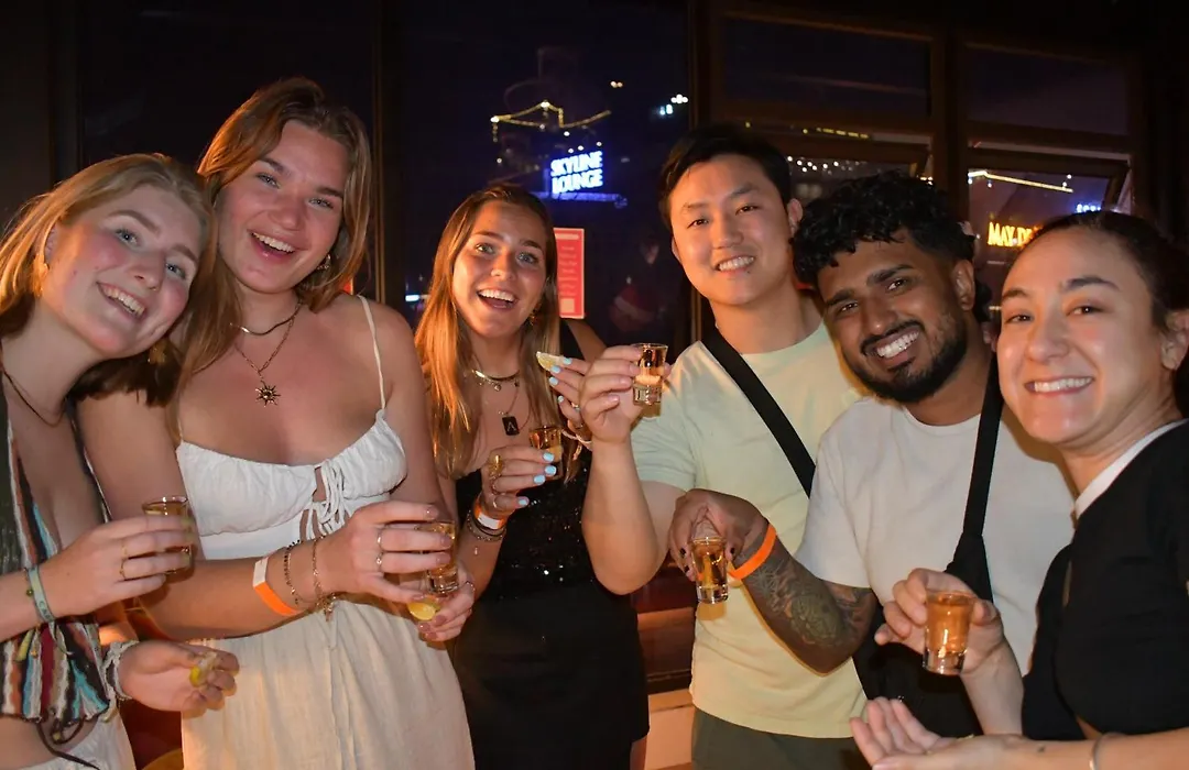 Lakeview Backpackers Hostel & Rooftop Bar-1