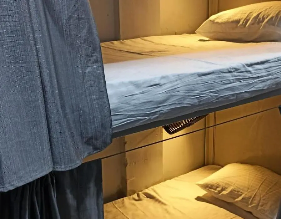 Saffron Dormitory Goregaon East-1