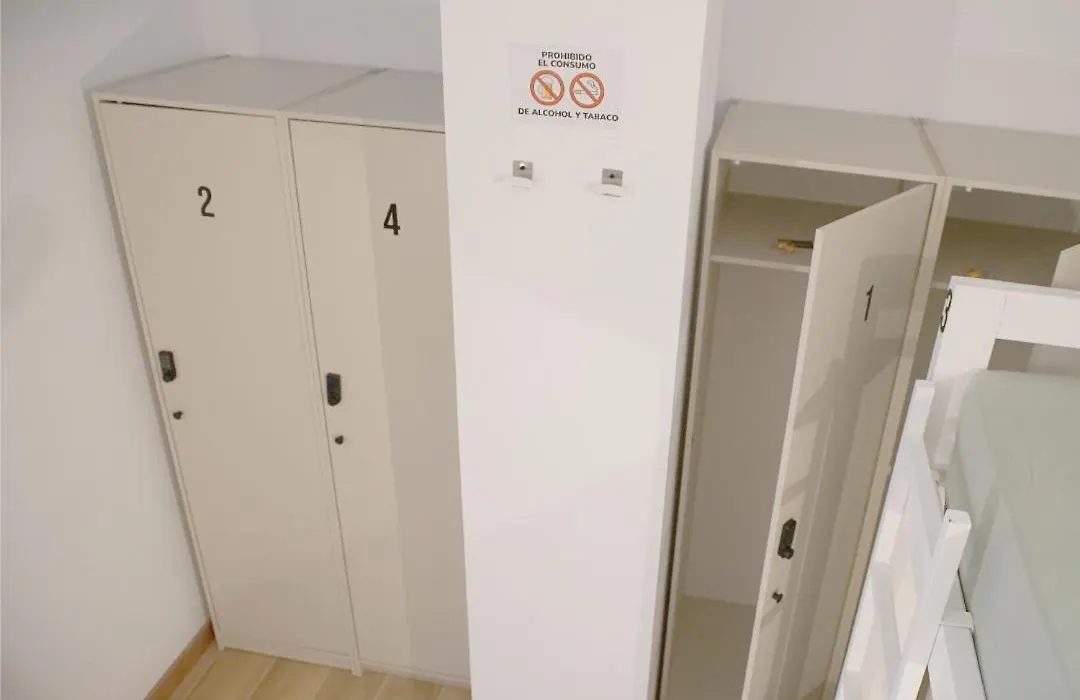 Aiora Hostel-1