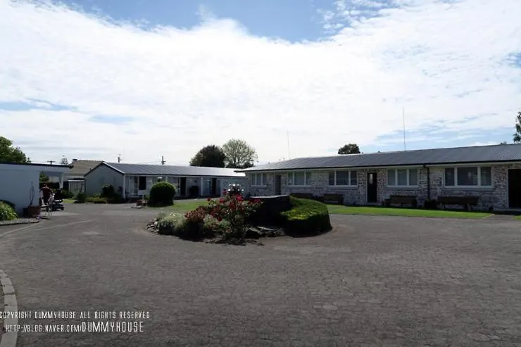 Garden Court Motel & Backpackers-1