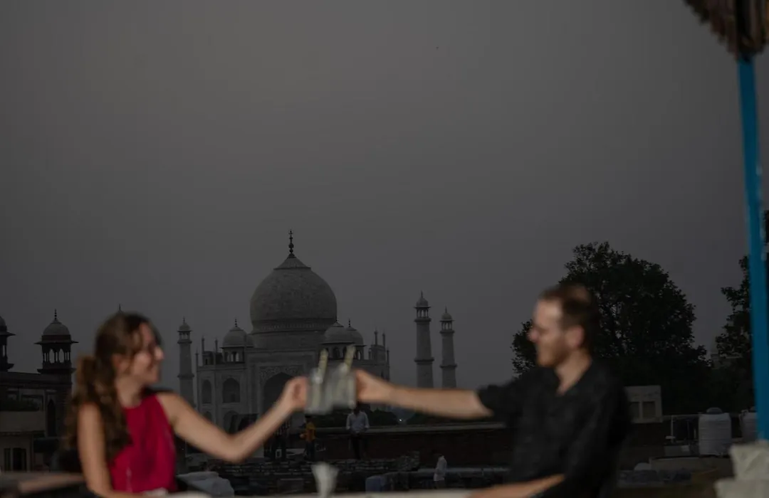 Joey'S Hostel Agra - 200M From Taj Mahal-1
