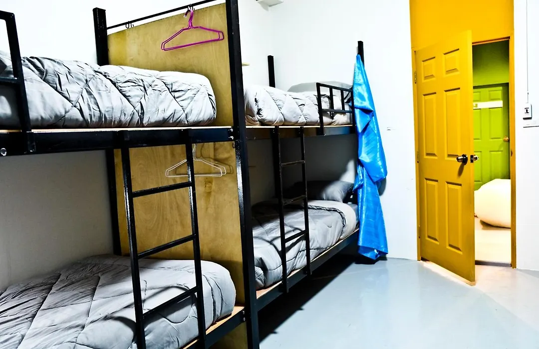 Zee Thai Hostel-1