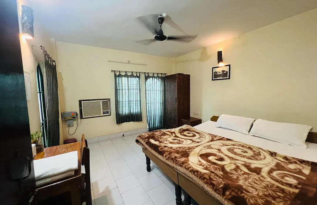 Monalisa Hostel-1
