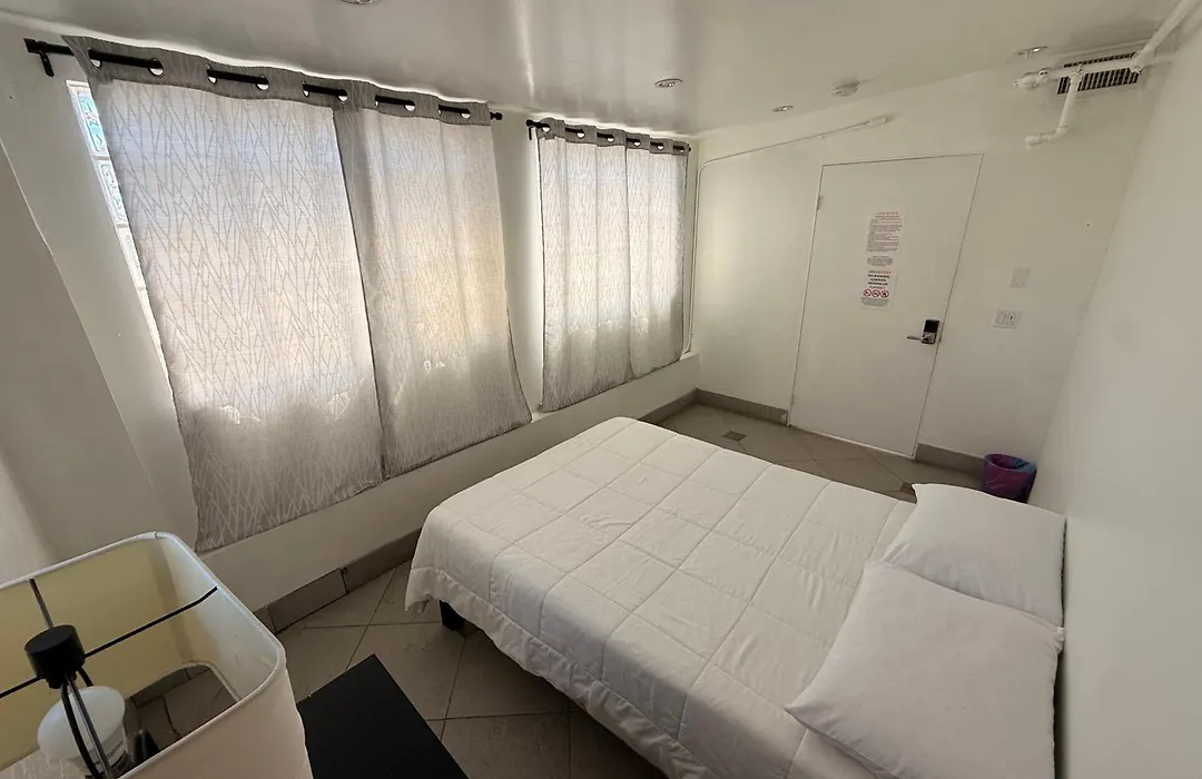 Culver City Hostel-1