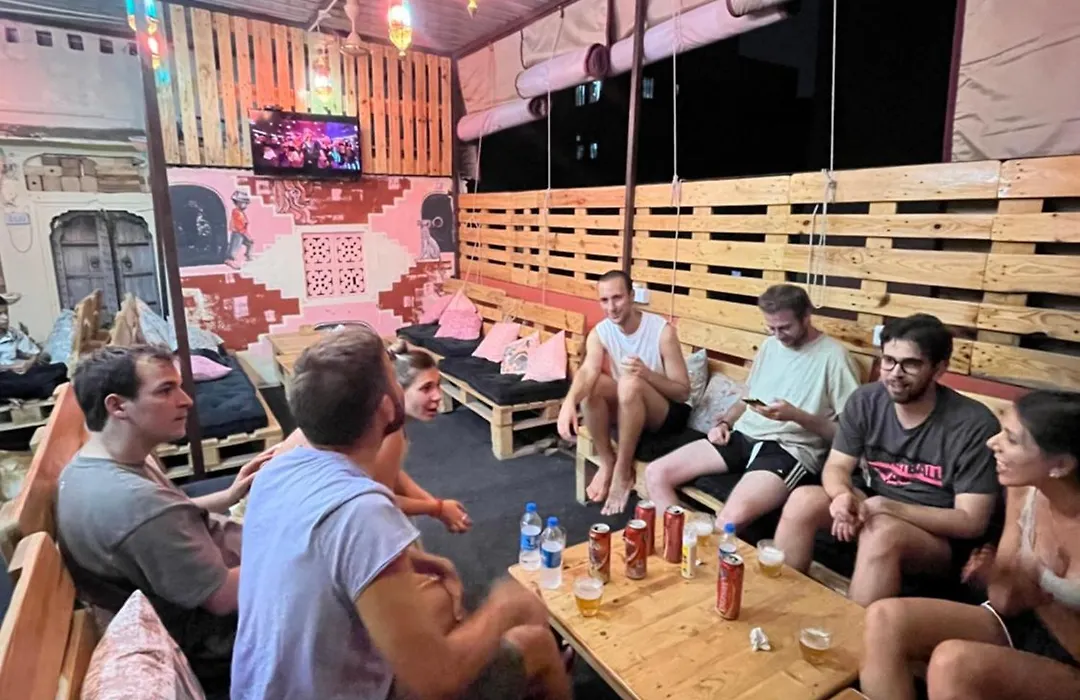 Pink City Backpackers-1