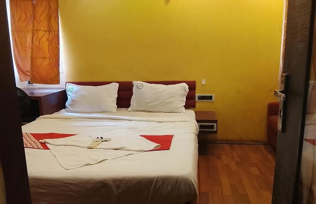 Saravana Boutique Inn-1