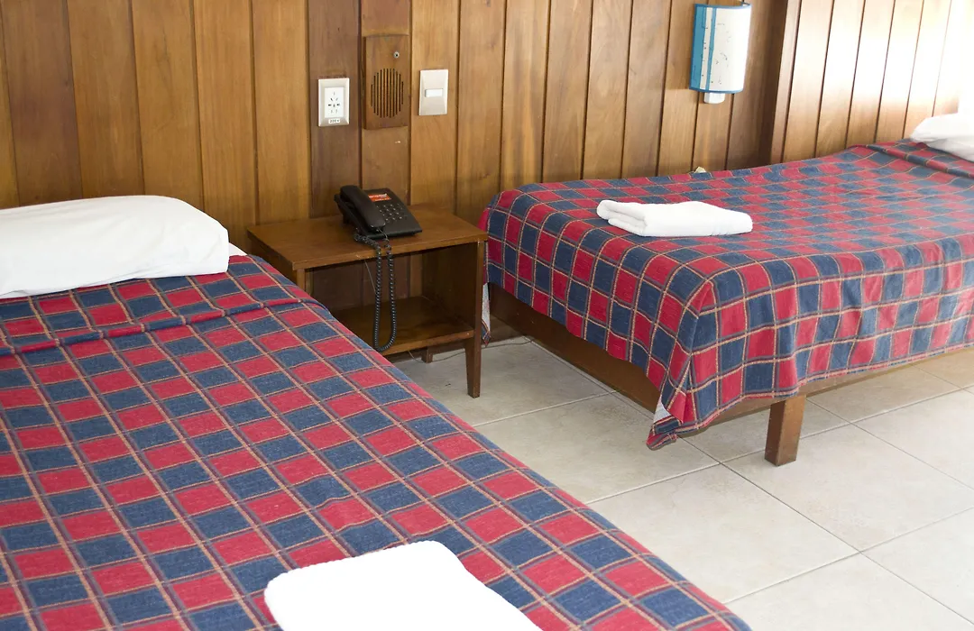 Marcopolo Inn Hostel Bariloche (Adults Only)-1