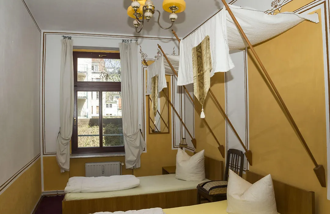 Hostel Lollis Homestay Dresden-1