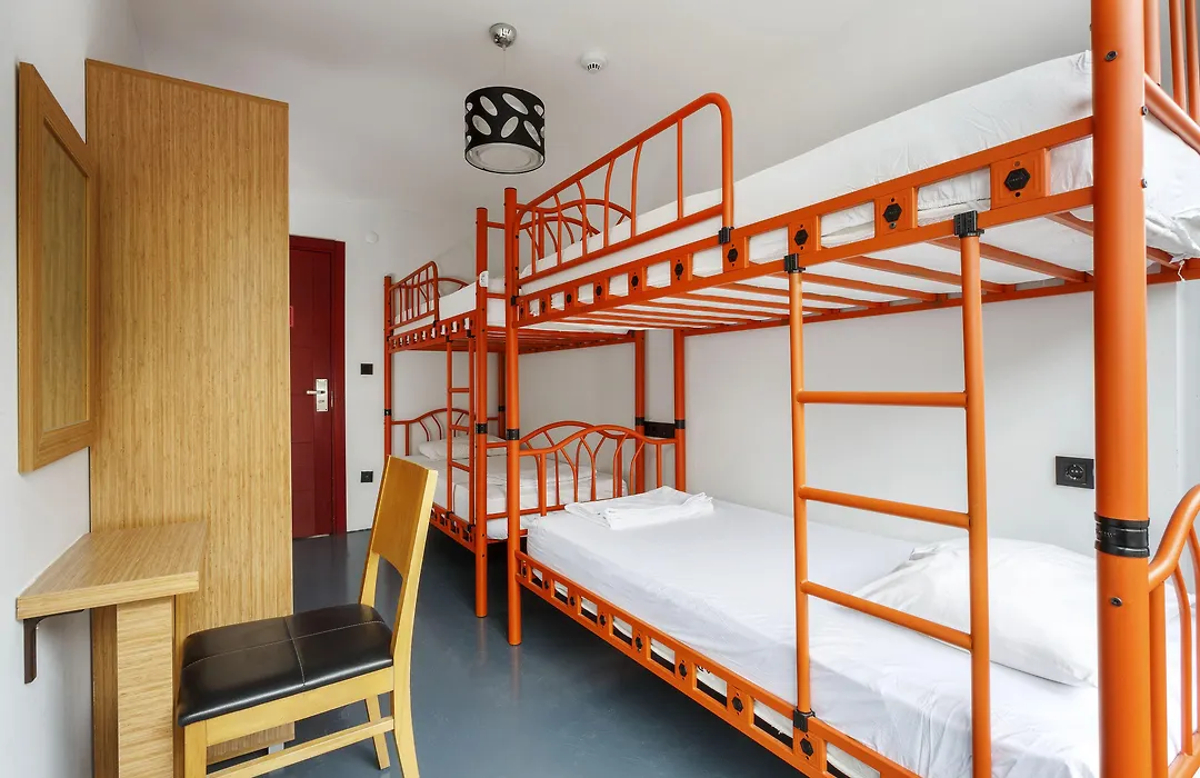 Hush Hostel Moda-1