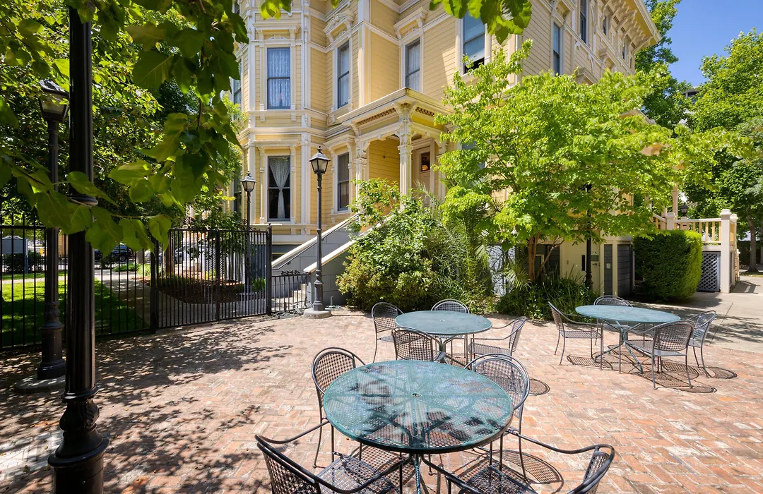 Hi Sacramento Hostel-1
