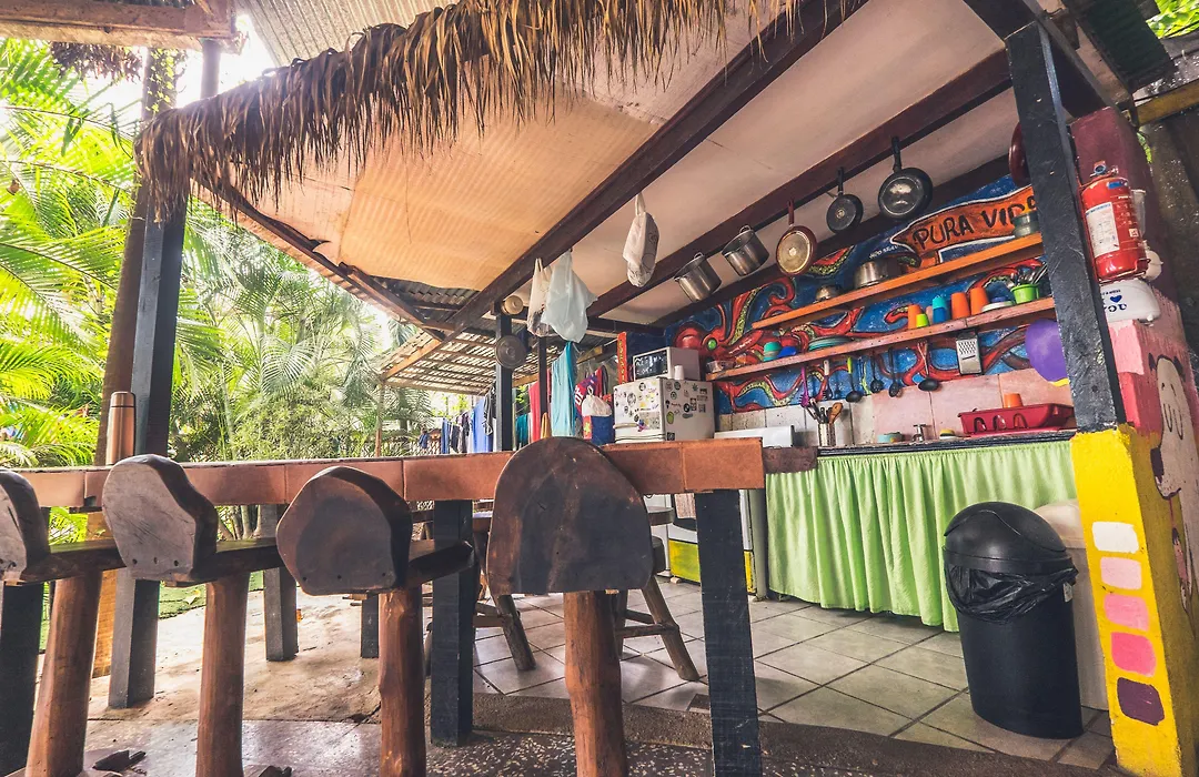 Pura Vida Hostel Tamarindo-1