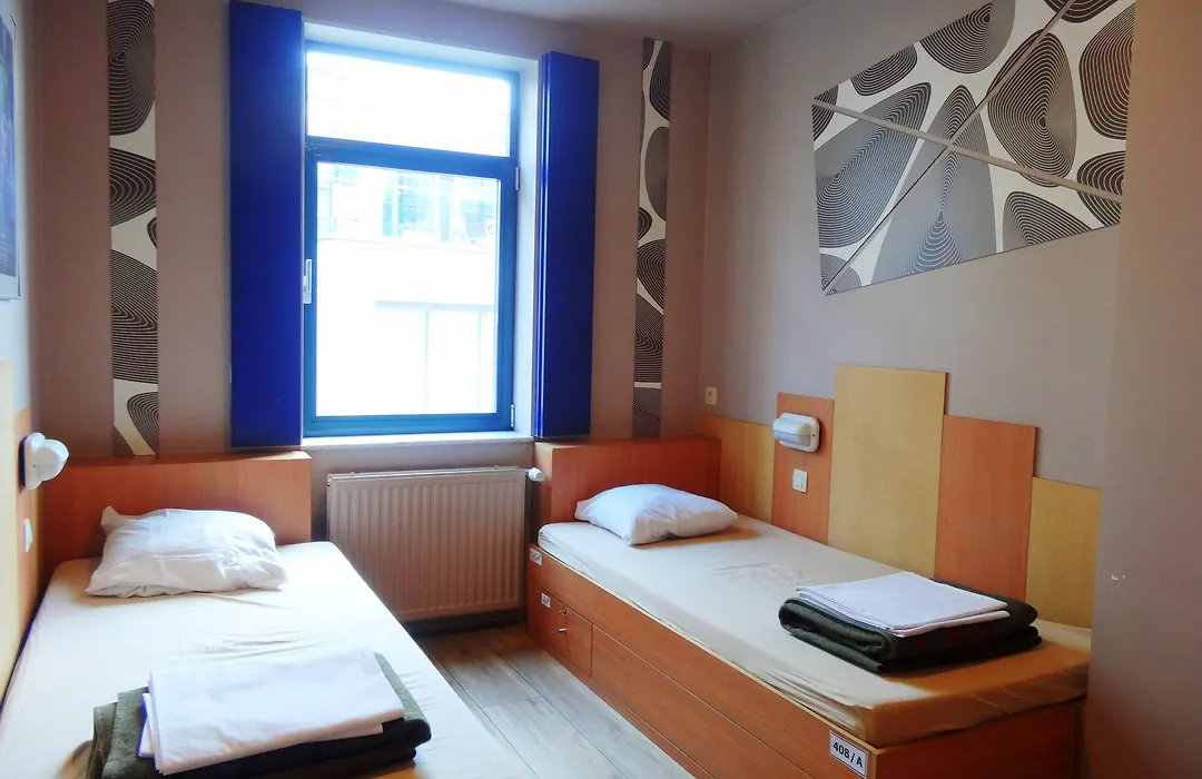 Sleep Well Youth Hostel-1