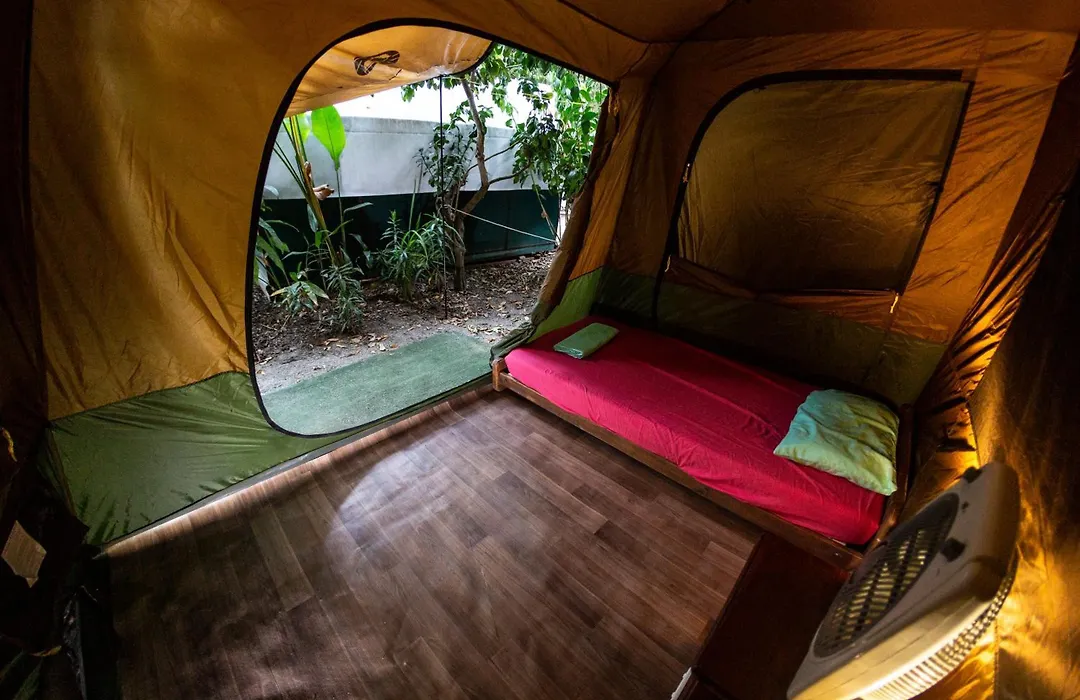 Dougies Backpackers Resort-1