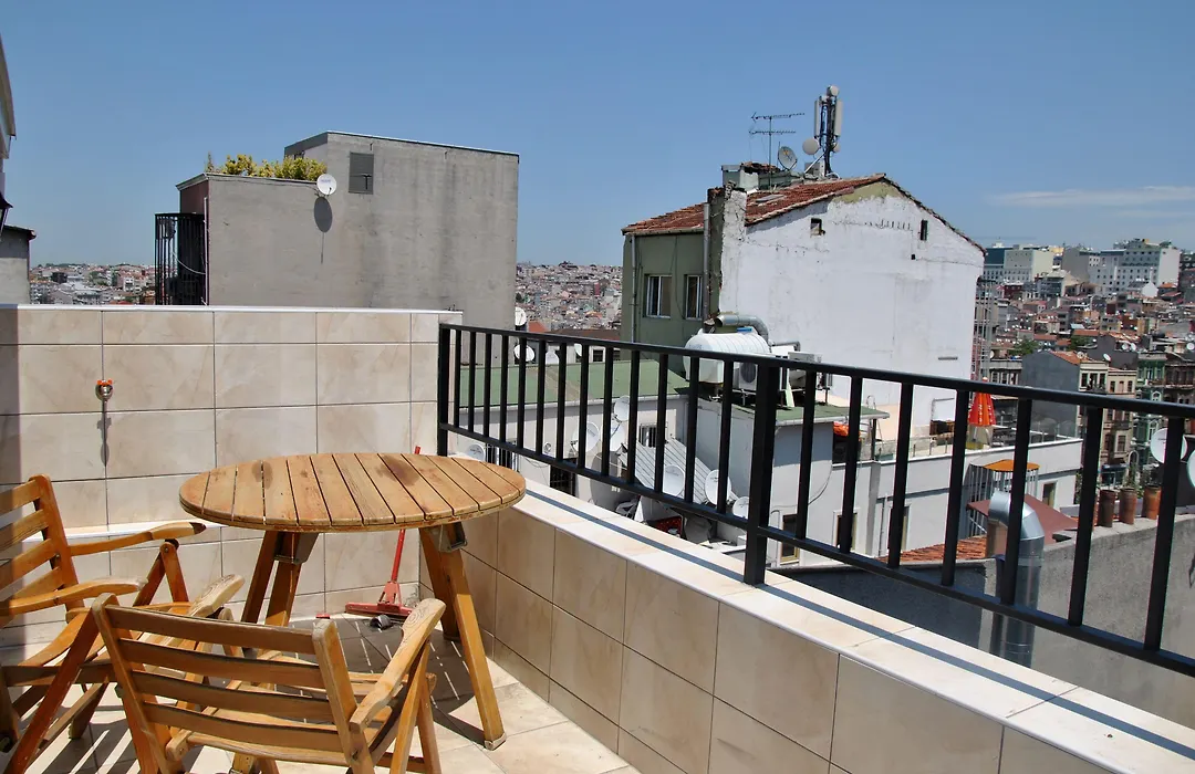 Chillout Lya Hostel & Lounge-1