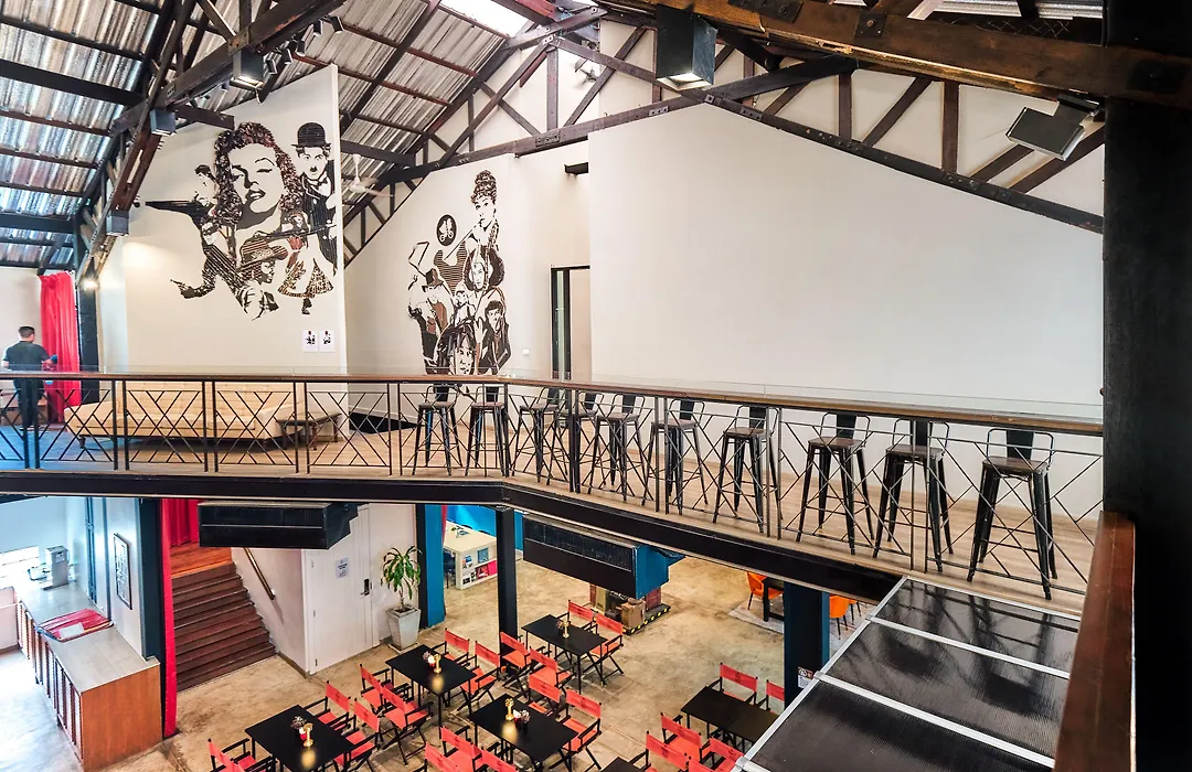 Prince Theatre Heritage Stay Hostel - Silom-1