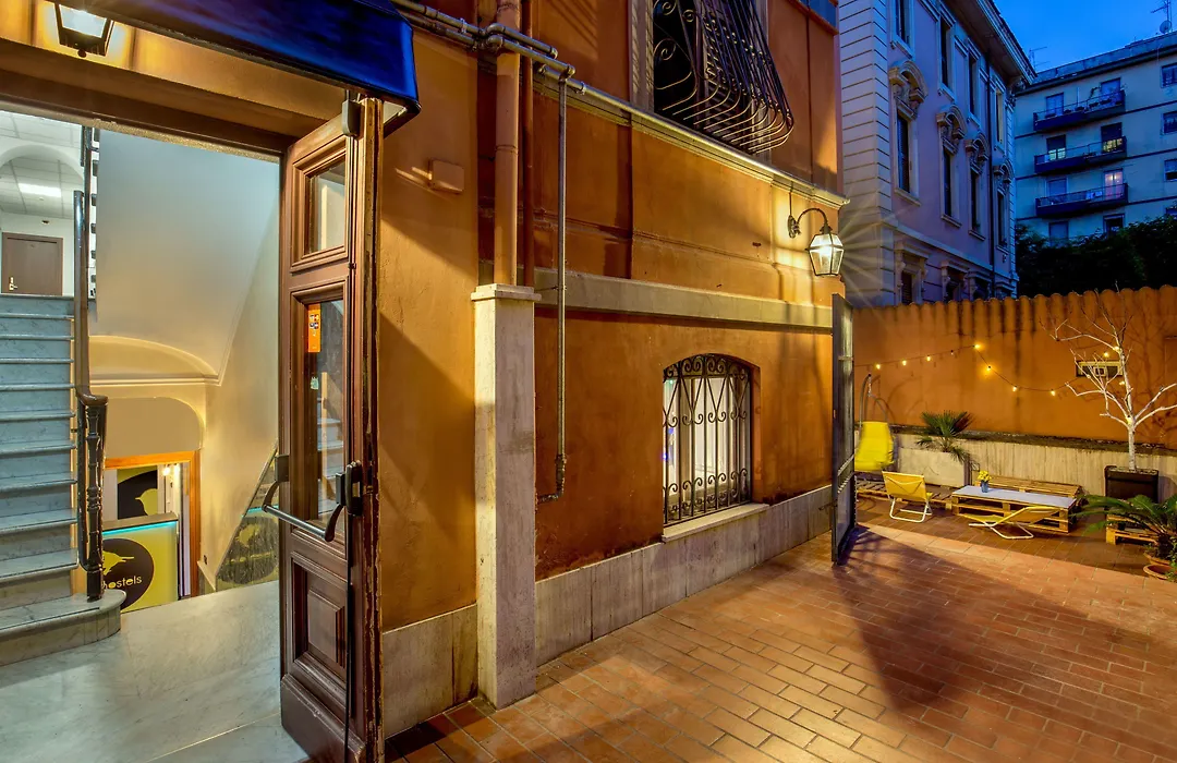 Free Hostels Roma-1