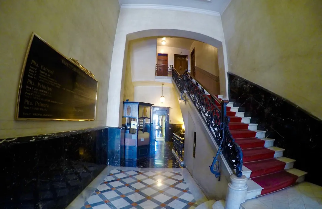 Alternative Creative Youth Hostel Barcelona-1