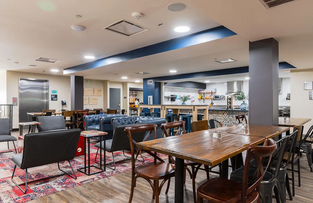 Hi New Orleans Hostel-1