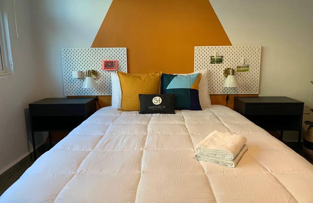 Santurcia Hostel (Adults Only)-1