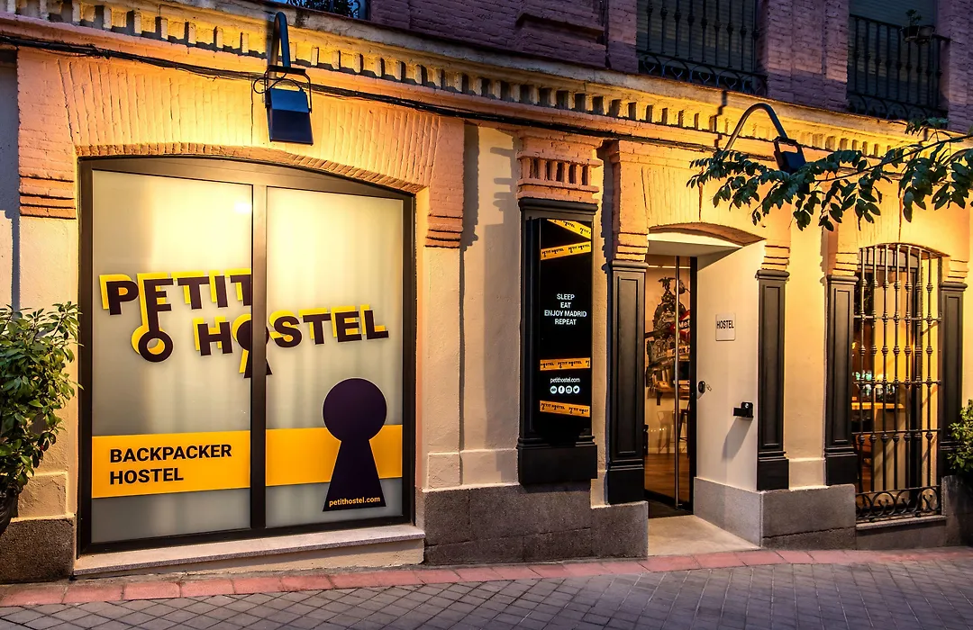 Petit Hostel La Latina (Adults Only)-1