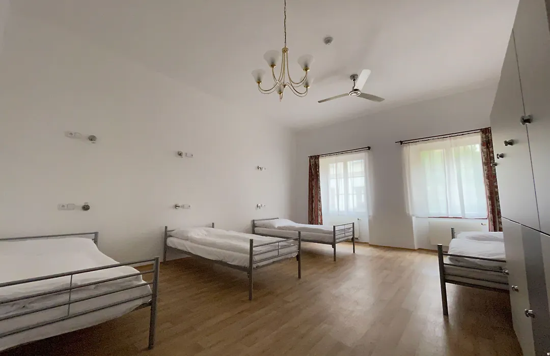 Hostel Little Quarter-1