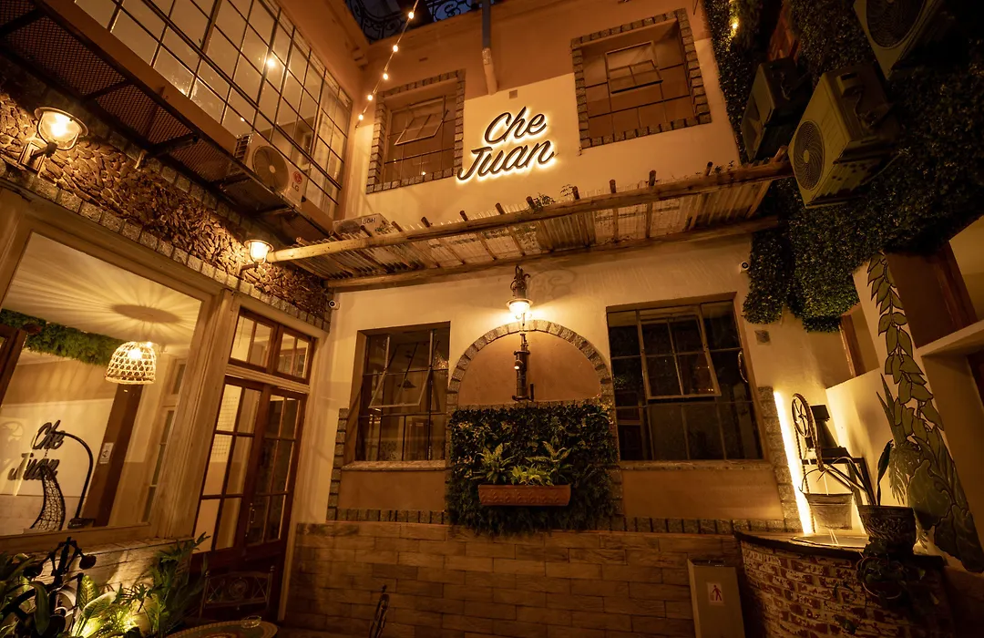 Che Juan Hostel Ba-1