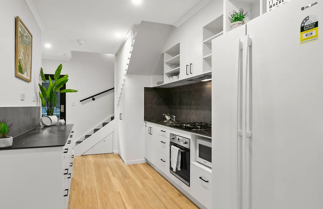 Redhill Cairns Living - Martyn St-1