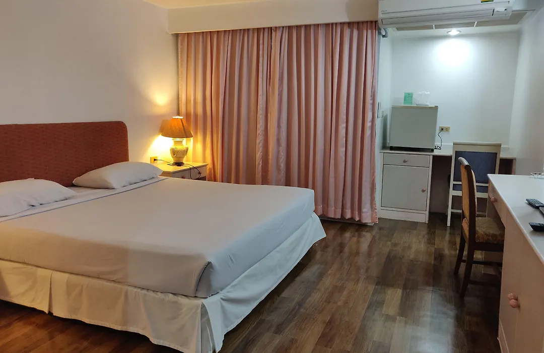 Lee Place Hotel-1