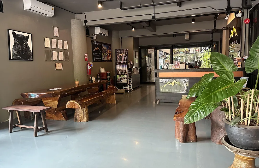Premier Hostel Chiang Mai-1