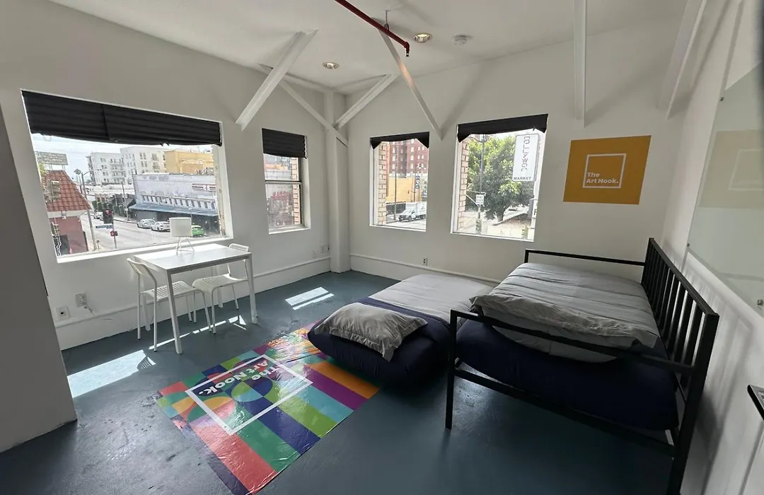 The Art Nook Private Rooms On Hollywood Blvd-1