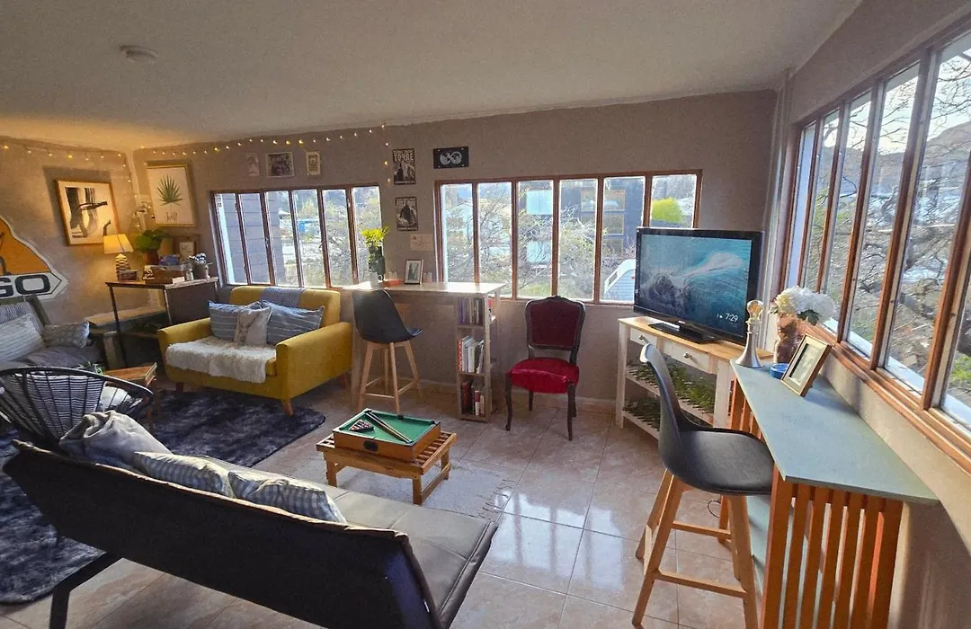 Hostel Del Lago, Private Rooms, Capsule Beds, Shared Kitchen And Breakfast-1