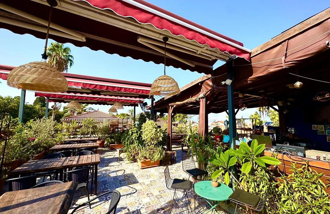 Gold Coast Hostel-1