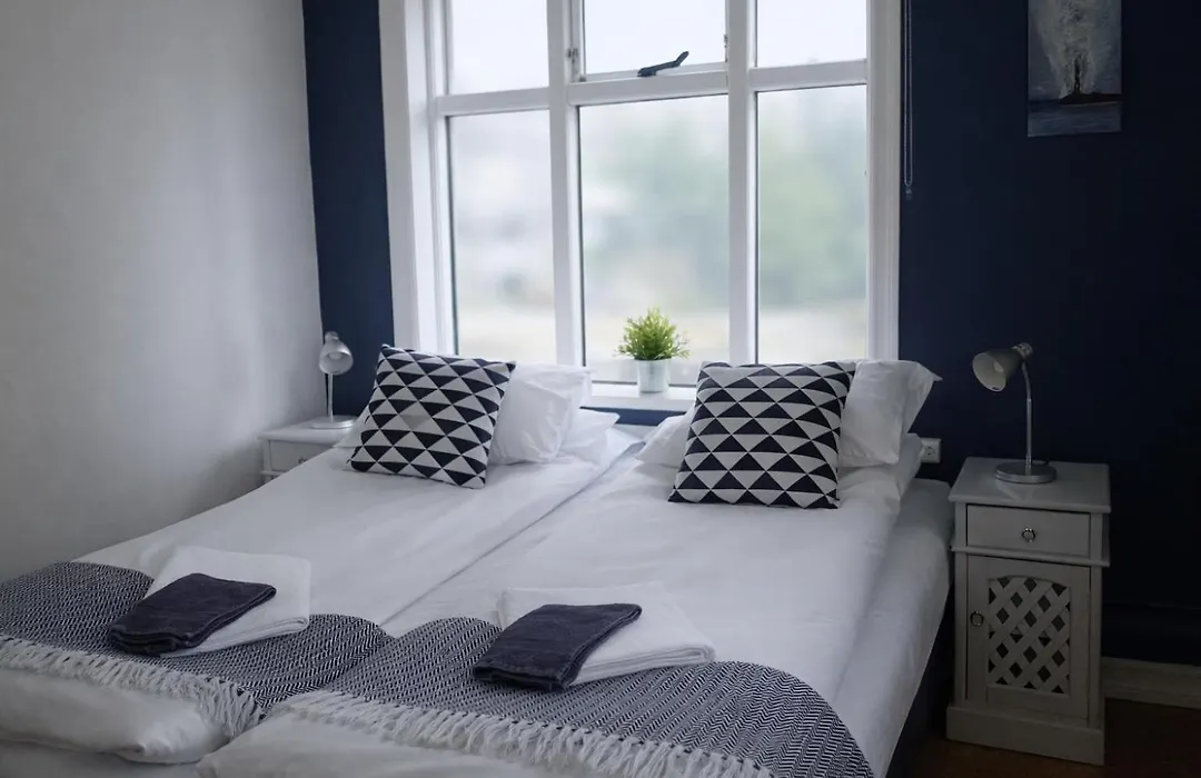 Refurinn Reykjavik Guesthouse-1