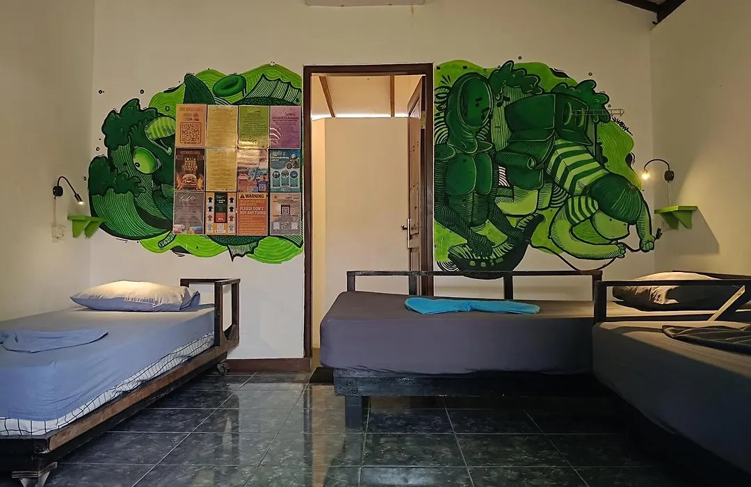 Gili Beach Bum Hostel-1