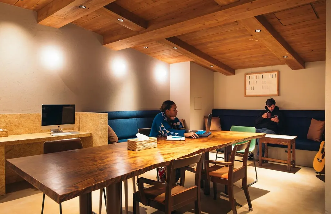 Nui. Hostel & Bar Lounge-1