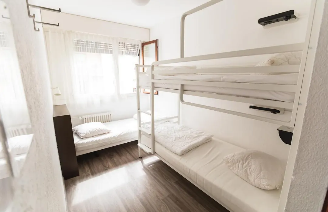 City Hostel Geneva-1