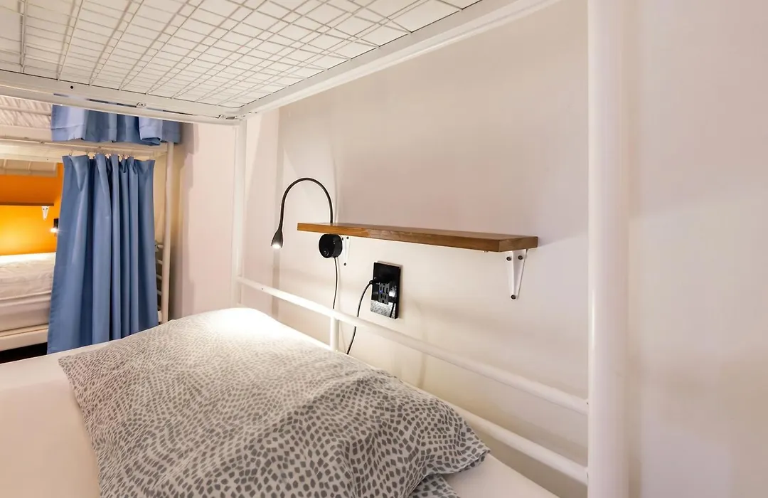Samesun Montreal Hotel & Hostel-1