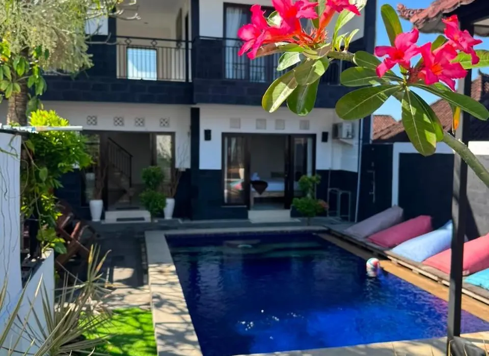 Ulustar- Uluwatu-1