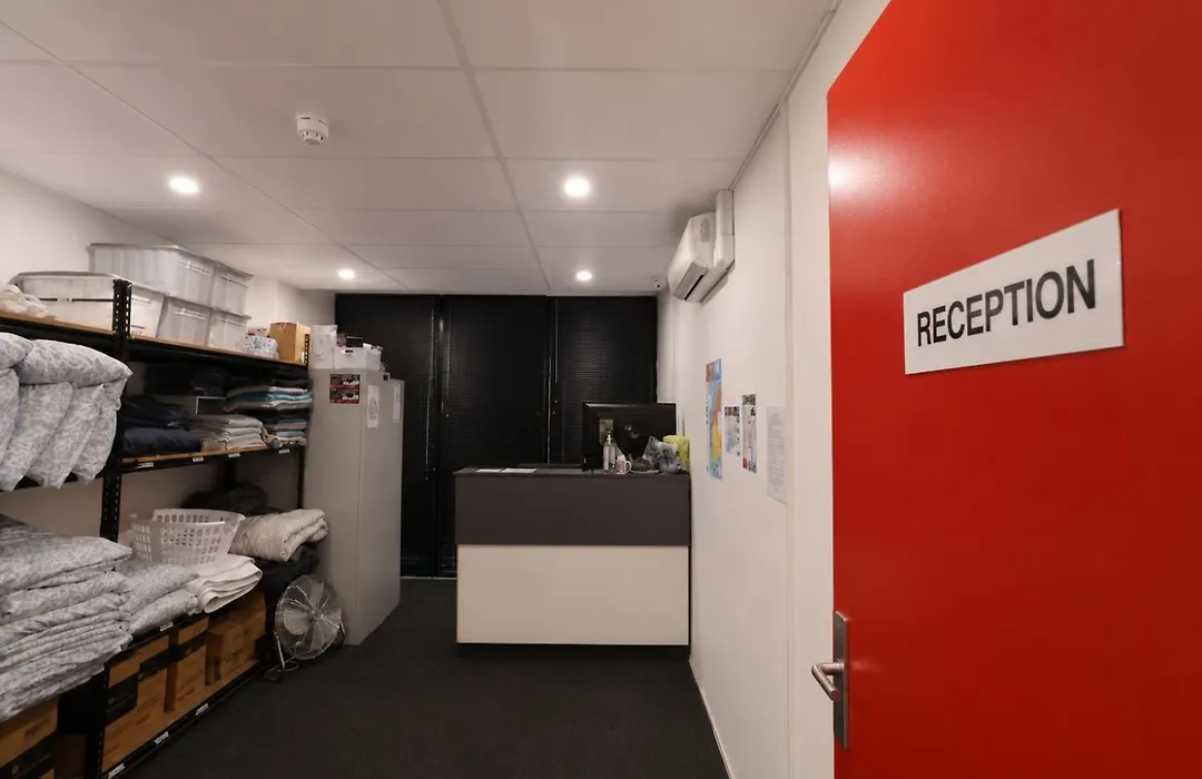 Capsule Perth City Backpackers Hostel - Note - Valid Passport Required To Check In-1